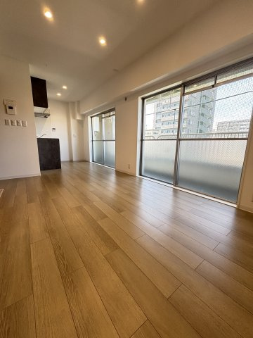 庚午ハイツの居間・リビング