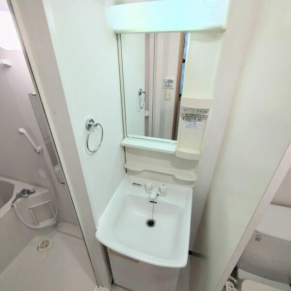 ｃｏｍｏｄｏ東小岩の独立洗面台