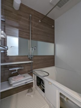 【浴室】 | メイプルアンジュ | 追い焚き機能、浴室乾燥機付きバス。