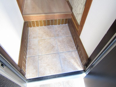 水谷貸家の玄関