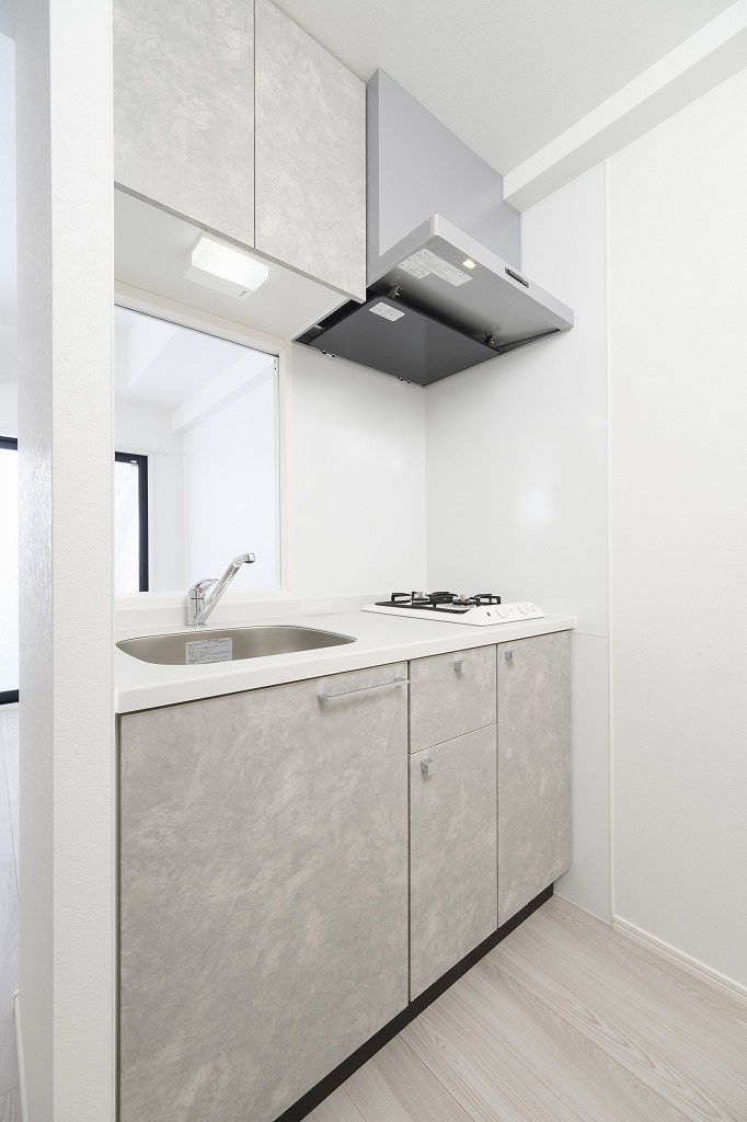 新品家具付きマンション博多駅南15(KaGood福岡)のキッチン