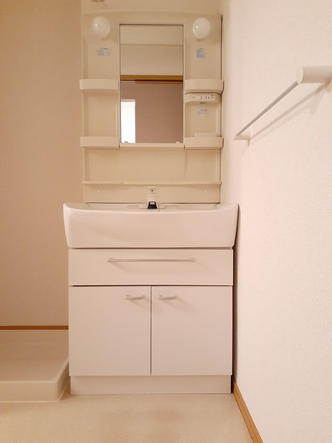 アバンツァート　富里Ⅱの独立洗面台