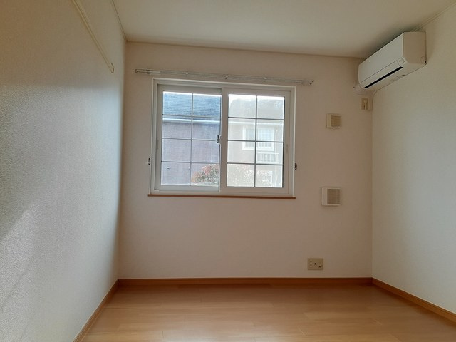 アバンツァート　富里Ⅱの洋室