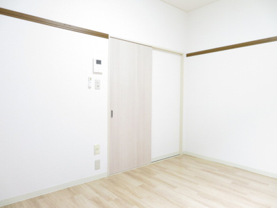 【居間・リビング】 | メゾンドアーサⅡ | 1階洋室