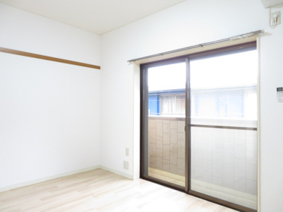 【洋室】 | メゾンドアーサⅡ | 2階南洋室