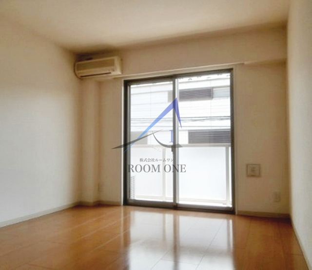 レ　シャンブル　ヴァレの寝室|寝室です。