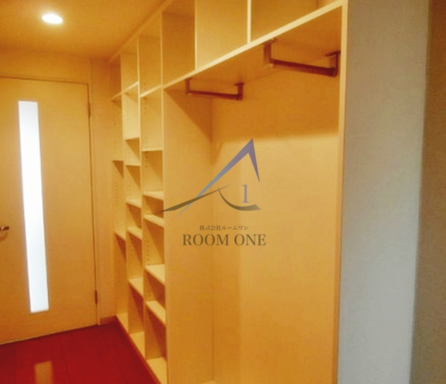 レ　シャンブル　ヴァレ