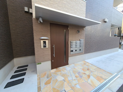 【エントランス】 | フジパレス下新庄駅東１番館 | 外観とマッチしたエントランスです