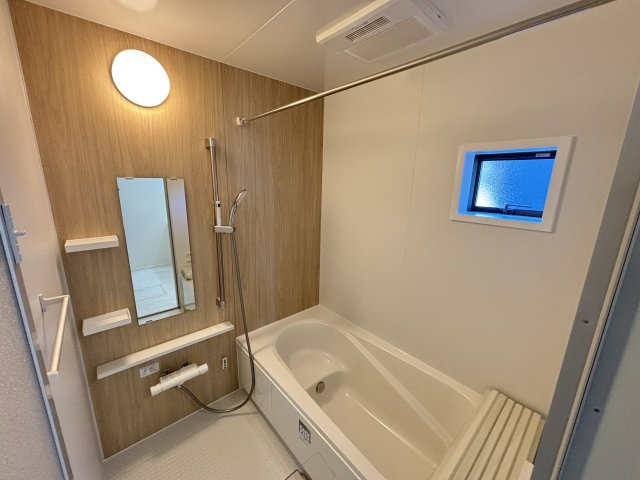 MIRASUMO名東区山の手31801②｜名古屋市の戸建ならホームアップの浴室|浴室乾燥機付きで雨の日のお洗濯もラクラク♪