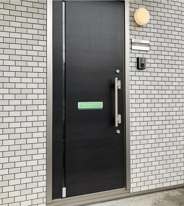 プチカーサの玄関|玄関ドア