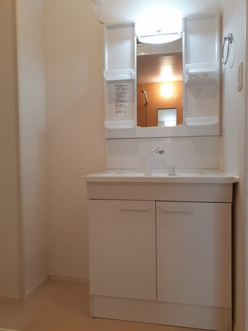 グラシオッソＢ　　刈谷市近郊の賃貸はクラスホームの洗面所|コンパクトで使いやすい洗面所