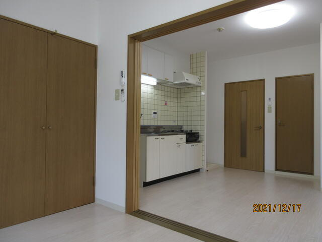 ロイヤルコート府中の居間・リビング