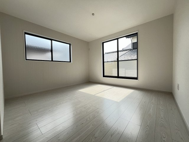 【寝室】 | 糟屋郡篠栗町和田2丁目2期　2号棟（全2棟）【仲介手数料無料・0円】 | 施工例。施工例は完成時と異なる場合があります。