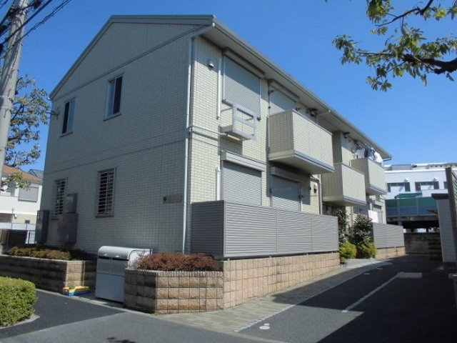 クローバーハウスの外観