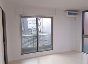 【居間・リビング】 | ブランマノワール | 明るい洋室！