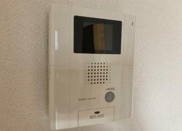 【セキュリティ】 | ブランマノワール | モニター付きインターホンで防犯面も安心です！
