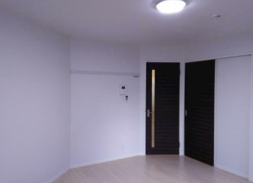 【寝室】 | ブランマノワール | きれいなフローリング。