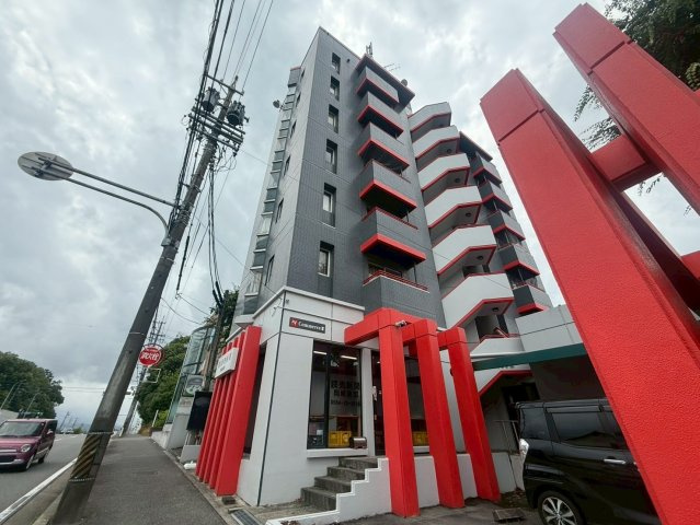 コメルスⅢの外観