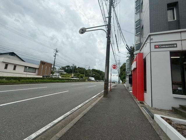 コメルスⅢの周辺