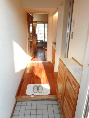 【玄関】 | ユトリロ平川本町 | （※写真はイメージです、現況優先となります）