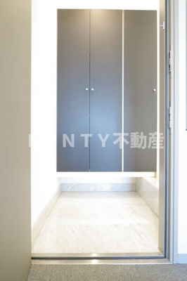 【玄関】 | ＬａＳａｎｔｅ池田山 | シンプルで使いやすい玄関です