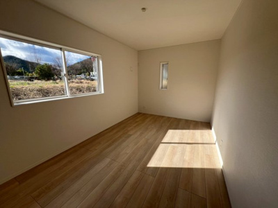 【洋室】 | 西脇市小坂町第4-2号棟