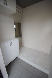 【玄関】 | 【仲介手数料無料！！】府中市白糸台3丁目　新築戸建て（全1棟）1号棟　6380万円