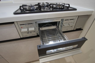 【キッチン】 | 【仲介手数料無料！！】府中市白糸台3丁目　新築戸建て（全1棟）1号棟　6380万円 | グリル