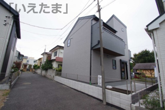 【前面道路含む現地写真】 | 東西両面に道路があります。