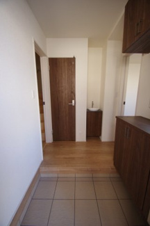 【玄関】 | 【仲介手数料無料！！】府中市是政2丁目　新築戸建て（全1棟）1号棟　5780万円