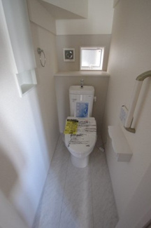 【トイレ】 | 【仲介手数料無料！！】府中市是政2丁目　新築戸建て（全1棟）1号棟　5780万円 | 1階