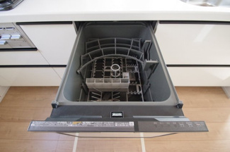 【キッチン】 | 【仲介手数料無料！！】府中市是政2丁目　新築戸建て（全1棟）1号棟　5780万円 | ビルトイン食洗機