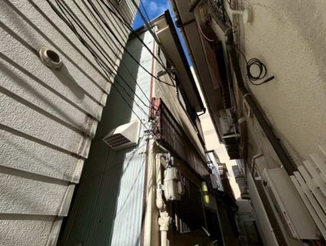 琴ノ緒町2丁目貸家の外観