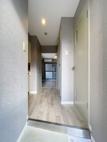 サンライズミナミの玄関