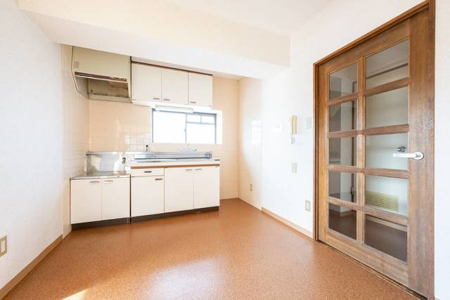 川崎市麻生区岡上６丁目の賃貸マンションの内装