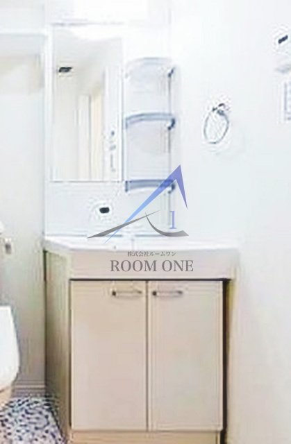 ＧＥＮＯＶＩＡ　Ｔｏｋｙｏ　Ｎｏｒｔｈ　ｇｒｅｅｎ　ｖｅｉｌの洗面所|洗面台です。