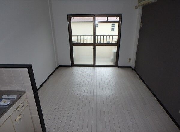 フォーレスト池場の寝室