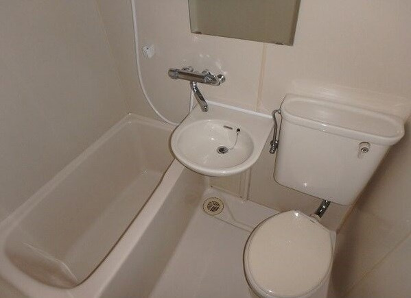 フォーレスト池場の浴室