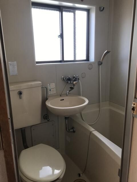 古澤ビルのトイレ|3点ユニット(バス・トイレ同室)