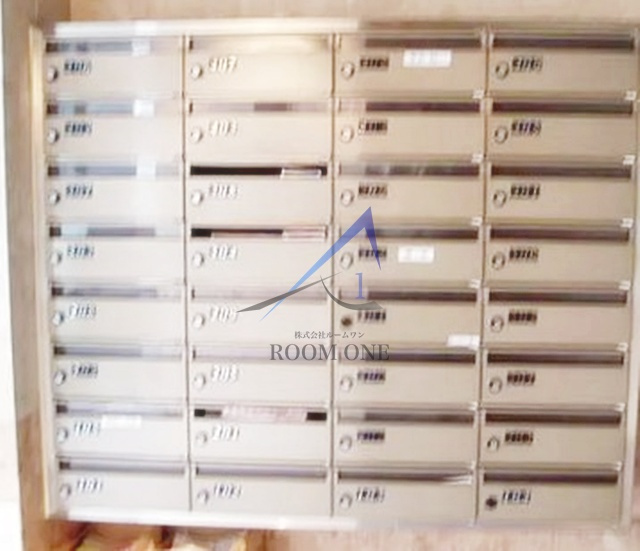 ルーブル三軒茶屋のその他共用部分|集合ポストです。