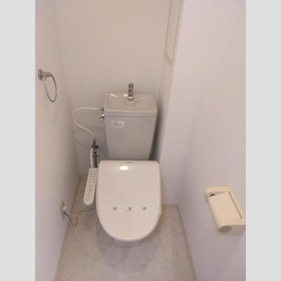 【トイレ】 | アブレスト桜川 | 落ち着いた色調のトイレです