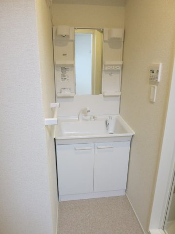 ラビスタリラの洗面所