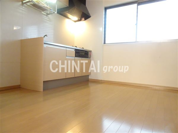 メゾン・カマラードの居間・リビング