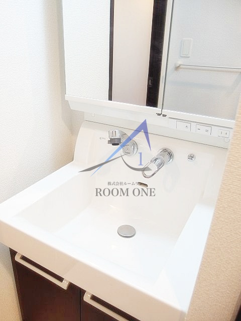 ステラフィッサ２４６５の洗面所|独立洗面台です。