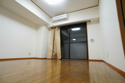 【居間・リビング】 | ロイヤルマリーンハイム