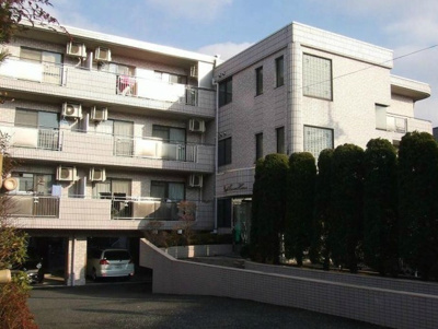 【外観】 | ロイヤルマリーンハイム | 鉄筋コンクリート造のがっちりとした建物。