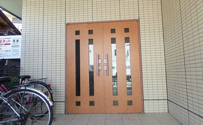 【エントランス】 | サンリット三好