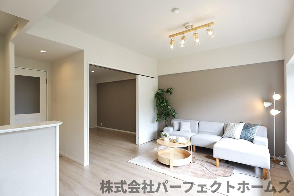 【居間・リビング】の画像