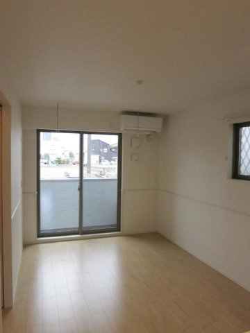 シャルムの居間・リビング