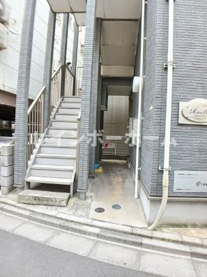 ラビット・イヤー・アイリスのエントランス